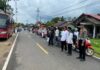 Polsek Daik Lingga Terjunkan Personil Untuk Amankan Keberangkatan CJH Asal Lingga