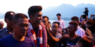 Punggawa Timnas Ramadhan Sananta Tiba di Lingga Disambut Euforia Masyarakat