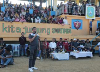 Tutup Turnamen Sepak Bola HUT Desa Ladan ke-51, Sekda Anambas Beri Hadiah Tambahan Untuk Pemenang