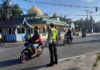 Sat Lantas dan Sat Samapta Turunkan Personil Atur Arus Lalu Lintas di Jalan Raya