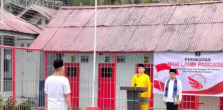 Gunakan Baju Adat, Kamesworo Jadi Irup pada Peringatan Hari Lahir Pancasila 2023