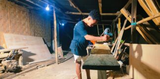 Negara Hadir, PLN Terangi Masyarakat Enam Desa di Empat Kabupaten NTT