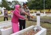 Peringati Hari Bhayangkara ke-77, Polres Natuna Gelar Upacara Ziarah TMP dan Tabur Bunga