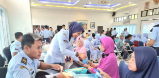 Peringati Hari Bakti TNI AU Ke-76, Lanud RSA Natuna Gelar Pengobatan Gratis dan Donor Darah