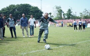 Sambut Hari Bhakti Adhyaksa Sekda Ikuti Pembukaan POR