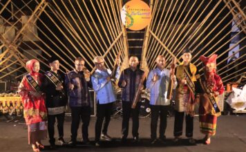 Ribuan Masyarakat Bersukacita Nikmati Payakumbuh Botuang Festival