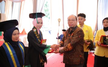 Sekda Asahan Ikuti Prosesi Wisuda Sarjana Angkatan XXXII dan Wisuda Pasca Sarjana Angkatan II UNA Tahun 2023