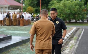 Wabup Lingga Neko Wesha Pawelloy Pamit Undur Diri