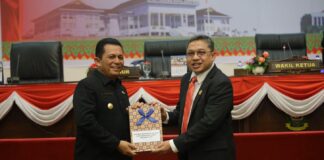 Gubernur Ansar Sampaikan Rancangan KUA PPAS APBD 2024 dan APBD-P 2023