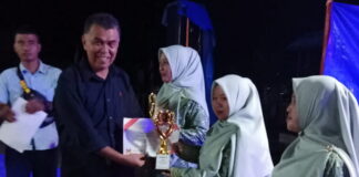 Farade Foto Bupati dan Waki Bupati Natuna Hadiri Malam Puncak HUT RI Ke 78 di Desa Tapau