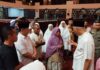 Temui Pengunjuk Rasa di Masjid Raya Sumbar, Gubernur Mahyeldi Katakan Ini