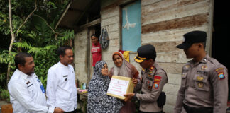 Polres Natuna Berikan Bantuan Sosial Dalam Rangka HUT RI Ke-78