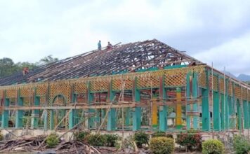 Dinas PUTR Rehabilitasi Balairung Istana Damnah Lingga