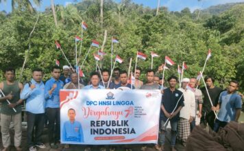 HNSI Lingga Sambut Hari Kemerdekaan Dengan Membagikan Bendera ke NelayanÂ