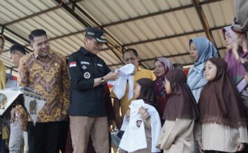 Pemkab 50 Kota Realisasikan Program Bantuan Seragam Sekolah Gratis, Ini Sasarannya