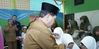 Pemerintah dan TP PKK Kabupaten Asahan Salurkan Bantuan Sembako Jelang HUT ke 78 RI