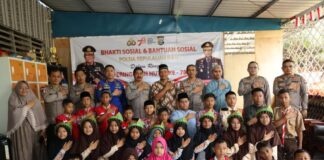 Polda Kepri Berbagi Kasih Dengan Panti Asuhan dan Panti Jompo