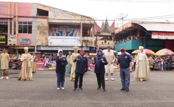 Meskipun Hujan, Semangat Ribuan Peserta Pawai Alegoris Payakumbuh Tetap Berkobar