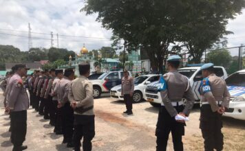 Polres Lingga Terjunkan 100 Personel Amankan Pawai Pembangunan Dalam Rangka HUT RI Ke-78