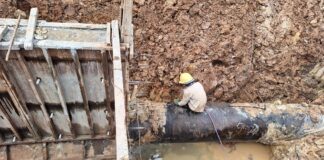 Respons Cepat BU SPAM BP Batam Perbaiki Kebocoran Pipa di Areal Central Sukajadi