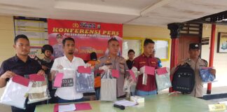 Polsek Dabo Singkep Gelar Konfrensi Pers Pengungkapan Kasus Pencurian Sepeda Motor dan Laptop