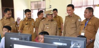 Pj Bupati Aceh Utara Tinjau ANBK di SMPN 1 Syamtalira Bayu