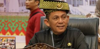 Gubernur Ansar Hadiri Paripurna DPRD Terkait Perda Pajak dan Retribusi Daerah
