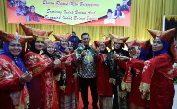 Gubernur Ansar Hadiri Pengukuhan PSMM Tanjungpinang 2023-2027