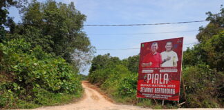 Potret Jalan Menuju GOR Natuna, Licin dan Berlumpur Saat Hujan