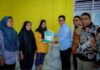 Pj Bupati Buton Tengah Salurkan Bantuan Beras ke Warganya