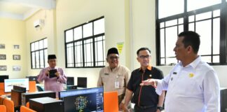 Gubernur Ansar Resmikan 14 Ruang Kelas Baru dan 1 Ruang Praktek Siswa di SMKN 3 Batam