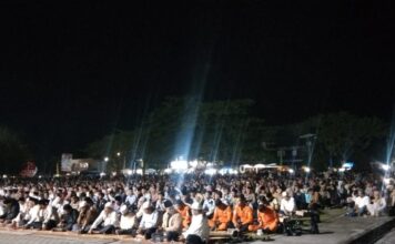 Padati Pantai Piwang, Masyarakat Natuna Antusias Ikuti Tabligh Akbar Bersama Buya Arrazy Hasyim