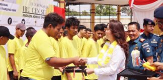 Peduli Nelayan Kepri, Cen Sui Lan Serahkan Bantuan Padat Karya Tunai dan Pas Kecil di Bintan