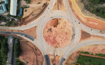 Peningkatan Ruas Jalan dan Pembangunan Bundaran Bandara Sudah Mulai Terlihat