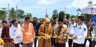Gubernur Ansar Resmikan Jalan Akses Baru SMAN 1 Singkep Pesisir