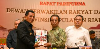 Gubernur Ansar Sampaikan Nota Keuangan dan Ranperda APBD Tahun 2024