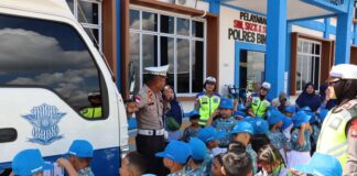 Anak-anak TK Hang Tuah Diberi Pengenalan Tentang Lalu Lintas di Kantor Satlantas Polres Bintan