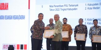 Bupati Asahan Terima Penghargaan dari KPK RI Dengan Realisasi Penagihan Tunggakan Pajak Tahun 2022
