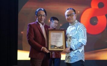 PLN Batam Sabet Penghargaan Instansi Berpengaruh di Bidang Komunikasi dari PR Indonesia
