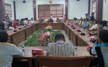 RDP Komisi I DPRD Kota Batam Tentang Konflik Warga Perumahan Namarina dengan Perangkat RW