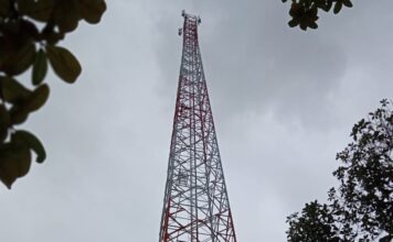 Sinyal Telkomsel Tenggelam Timbul, Warga Dua Desa di Lingga Kesulitan Berkomunikasi