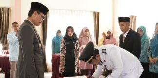 Bupati Safaruddin Saksikan Penandatanganan Berita Acara Sertijab Camat Harau