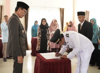 Bupati Safaruddin Saksikan Penandatanganan Berita Acara Sertijab Camat Harau
