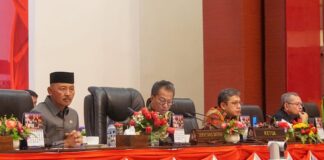 Sekdaprov Dengarkan Pandum Fraksi DPRD Kepri Terhadap Nota Keuangan dan Ranperda APBD Kepri 2024