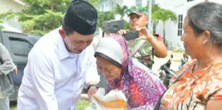 1700 Warga Kelurahan Tanjung Uma Batam Terima Bantuan Beras 10 Kg
