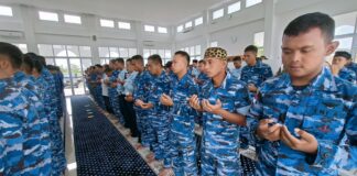 Lanud Raden Sadjad Natuna Gelar Sholat Ghoib dan Doa Bersama Atas Gugurnya Perwira-Perwira Terbaik TNI AU Dalam Tugas
