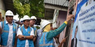 Program BPBL Terangi 22 KK di Desa Panglong, Bintan