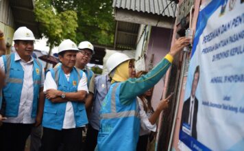 Program BPBL Terangi 22 KK di Desa Panglong, Bintan