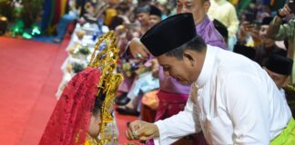 Gubernur Ansar Hadiri Peringatan Hari Jadi Kabupaten Lingga ke-20