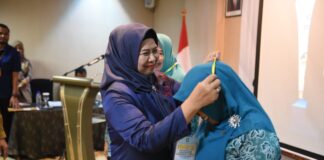 Ketua TP-PKK Provinsi Kepulauan Riau Membuka Seminar UP2K di Grand Lagoi Hotel